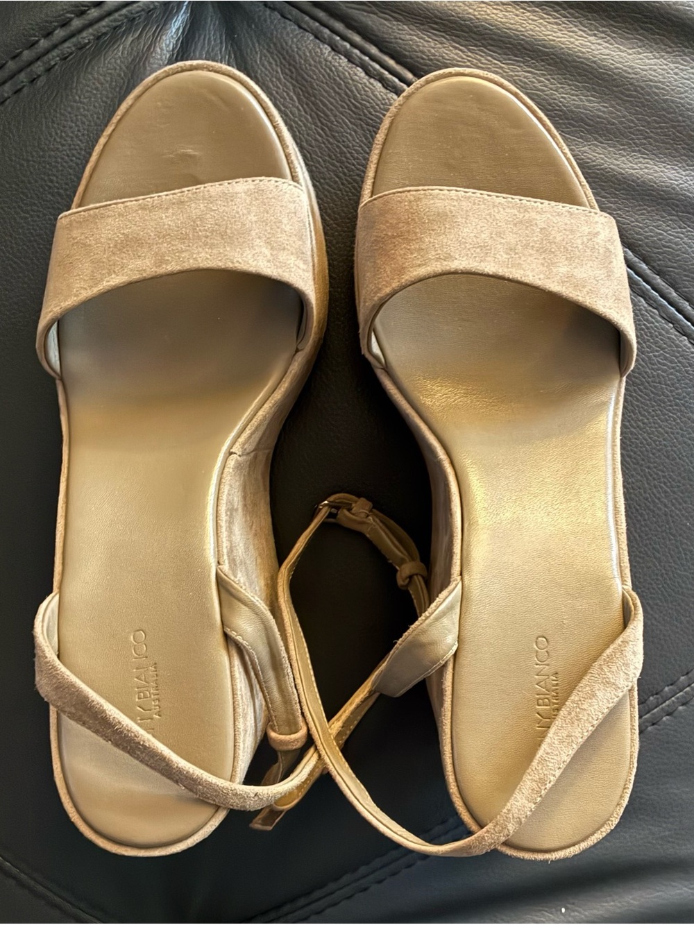 LIKE NEW Tony Bianco Vesna Tan Ankle-Strap Platform Wedge Sandals Sz 9